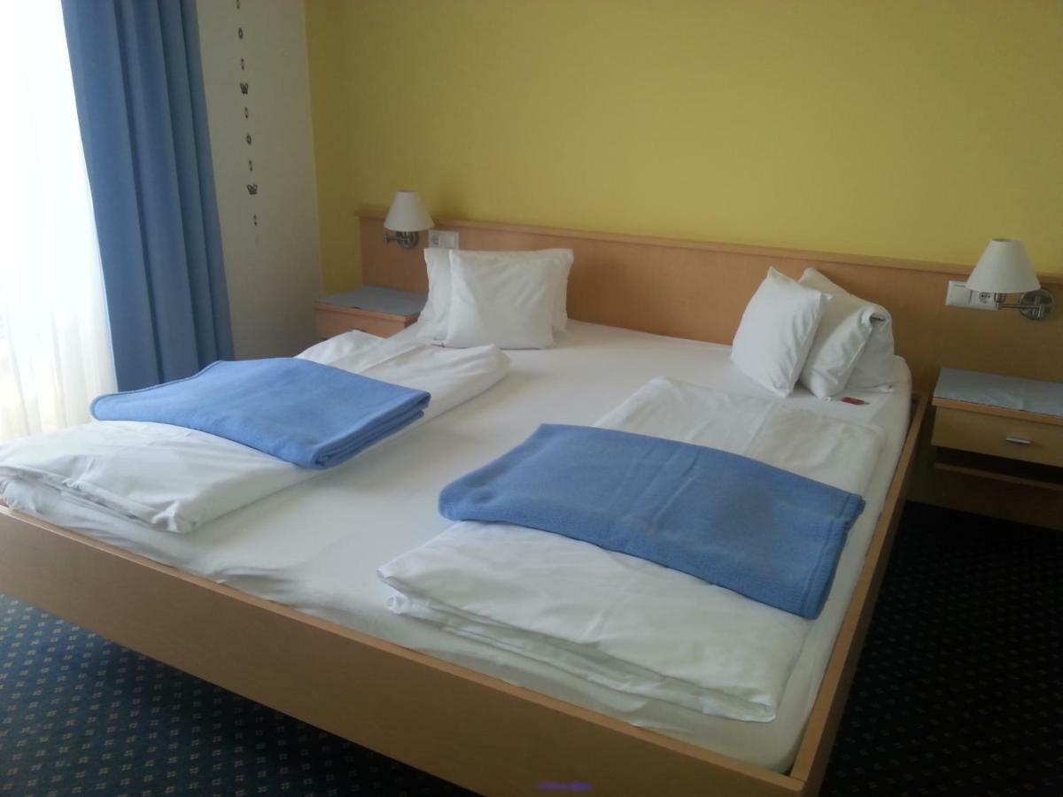 Pension Schmidt Podersdorf am See Exterior photo
